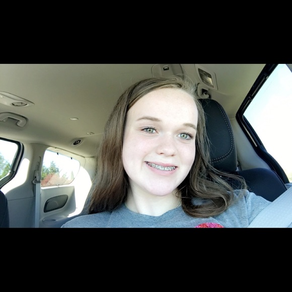 Meet your Posher, Danni - Picture 1 of 1